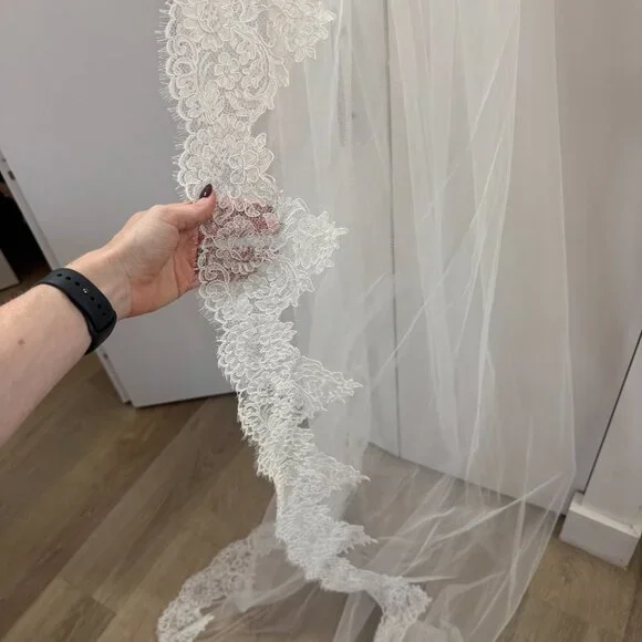 Cathedral Lace Wedding Veil - Picture 7 of 7